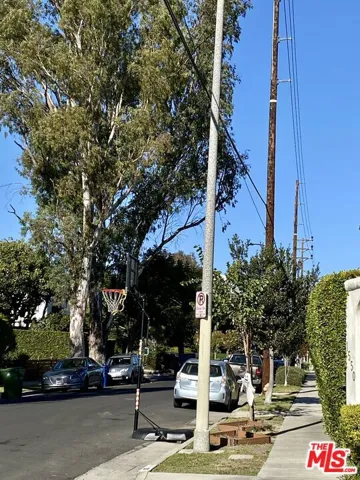1554 S Stanley Avenue, Los Angeles, California 90019