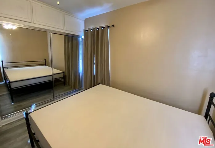 1554 S Stanley Avenue, Los Angeles, California 90019