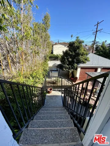 1554 S Stanley Avenue, Los Angeles, California 90019