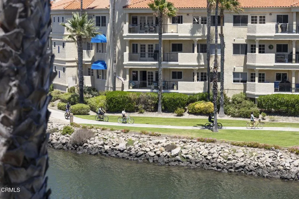 22-web-or-mls-1808Emerald-092