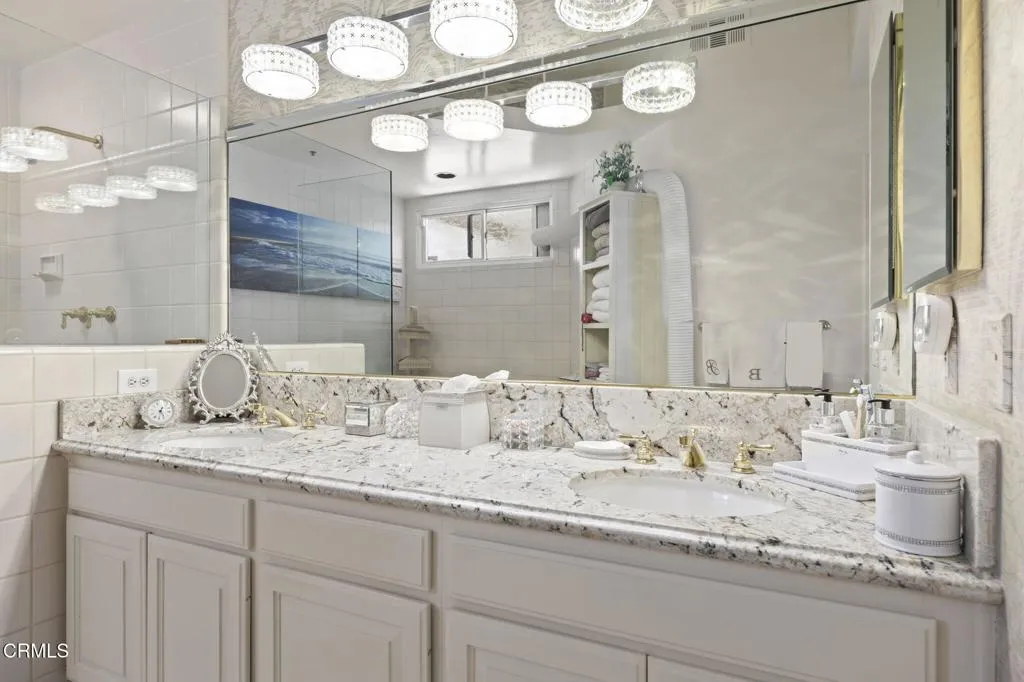 37-web-or-mls-1808Emerald-018