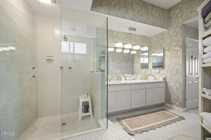 39-web-or-mls-1808Emerald-024