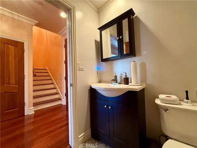 11989 Laurelwood, Studio City, California 91604