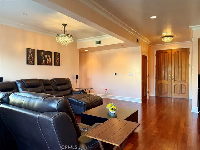 11989 Laurelwood, Studio City, California 91604