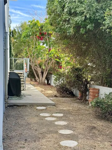 11989 Laurelwood, Studio City, California 91604