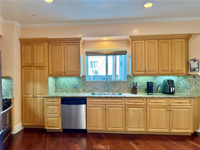 11989 Laurelwood, Studio City, California 91604