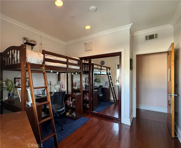 11989 Laurelwood, Studio City, California 91604