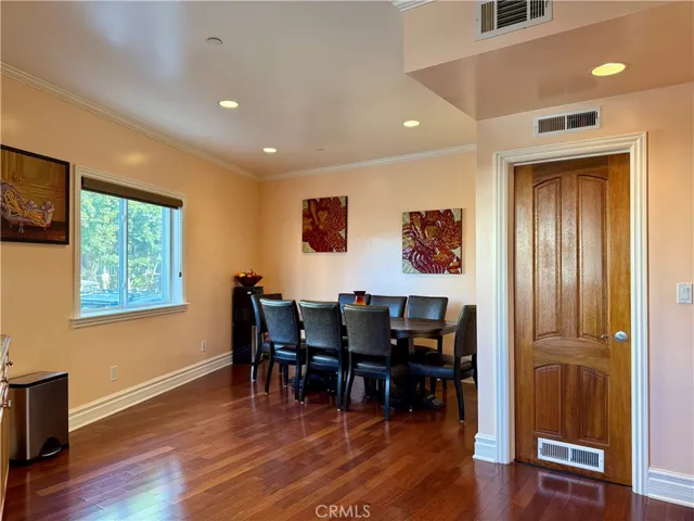 11989 Laurelwood, Studio City, California 91604