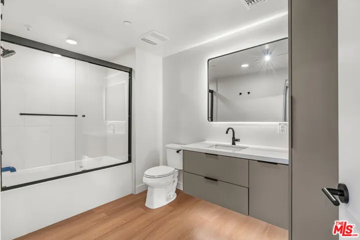 10601 Washington Boulevard 724, Culver City, California 90232
