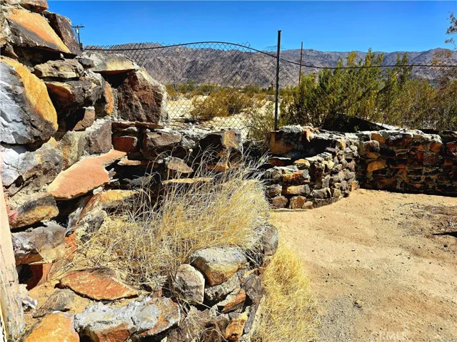 6051 Morongo Road, 29 Palms, California 92277