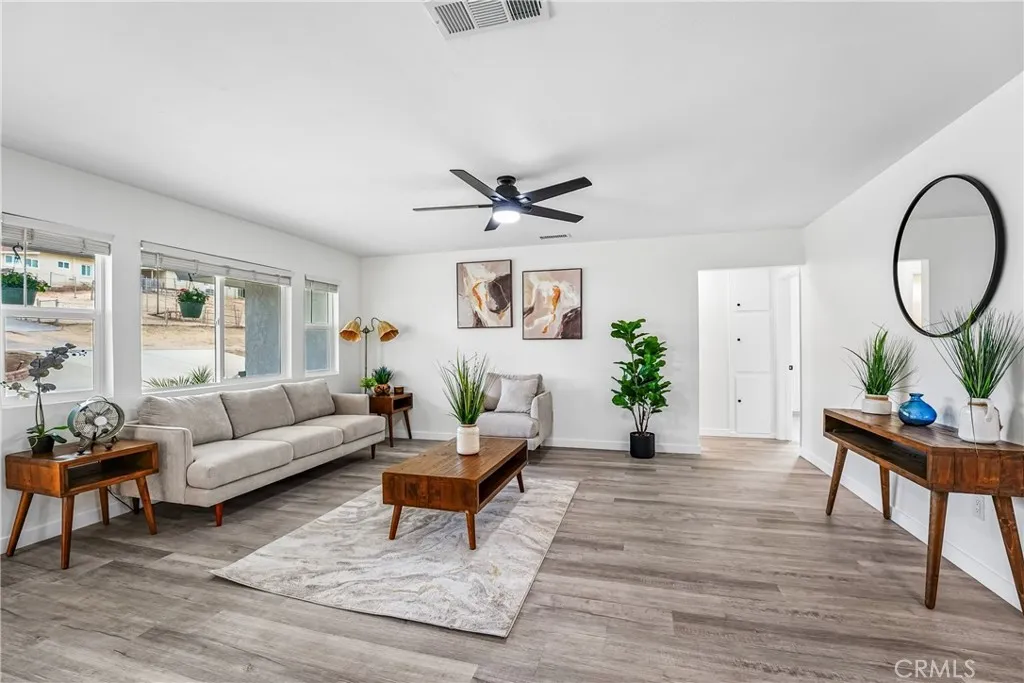 2448 Corona, Norco, California 92860 — photo 5
