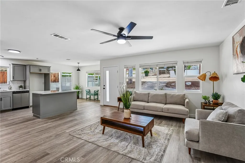 2448 Corona, Norco, California 92860 — photo 4