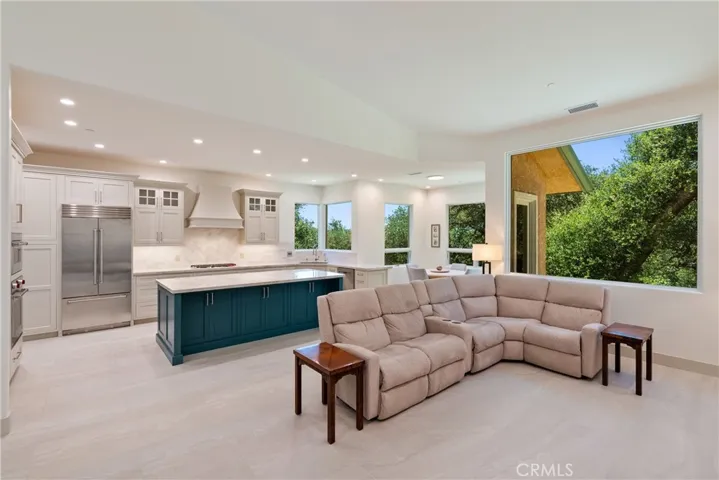 12709 Paso Verde Court, Atascadero, California 93422