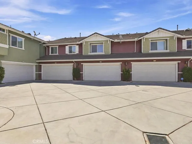15833 Mcintosh Avenue, Chino, California 91708