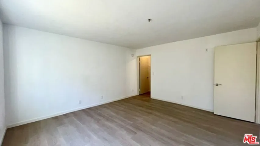 420 S Harvard Boulevard 301, Los Angeles, California 90020