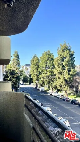 420 S Harvard Boulevard 301, Los Angeles, California 90020