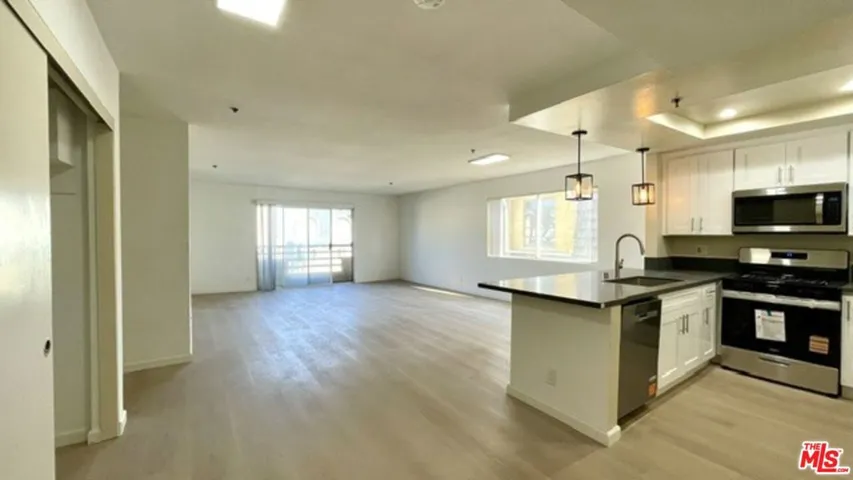 420 S Harvard Boulevard 301, Los Angeles, California 90020