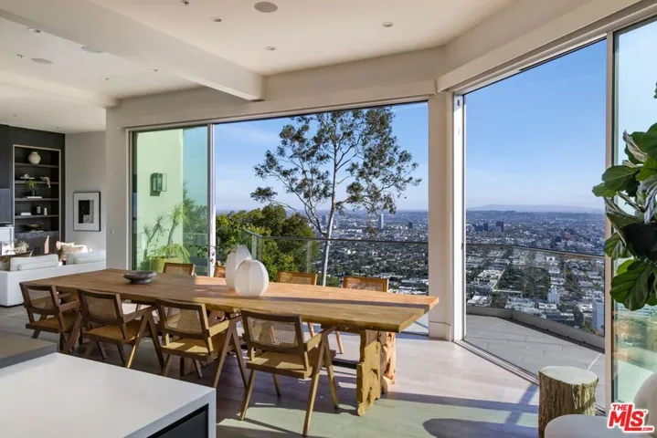 8572 Hillside Avenue, Los Angeles, California 90069