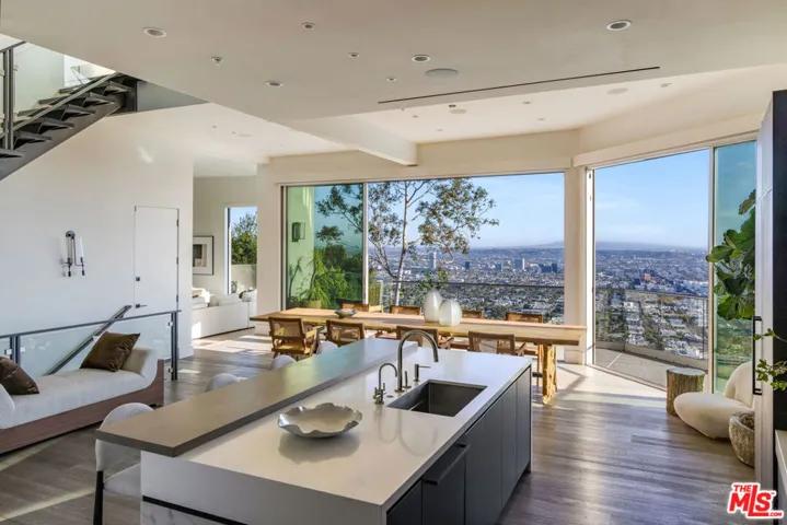 8572 Hillside Avenue, Los Angeles, California 90069