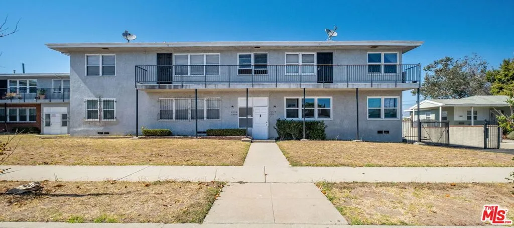 3311 3/4 W 77th Street, Los Angeles, California 90043