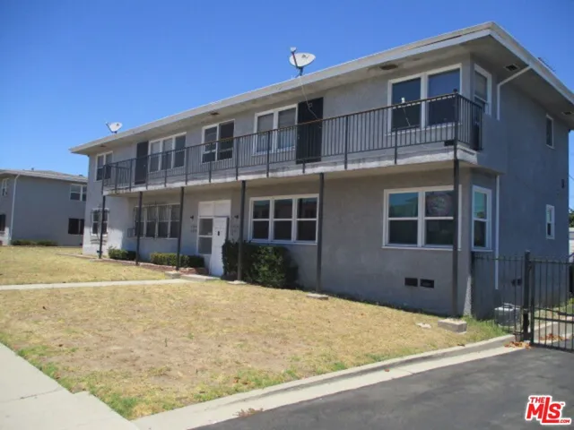 3311 3/4 W 77th Street, Los Angeles, California 90043