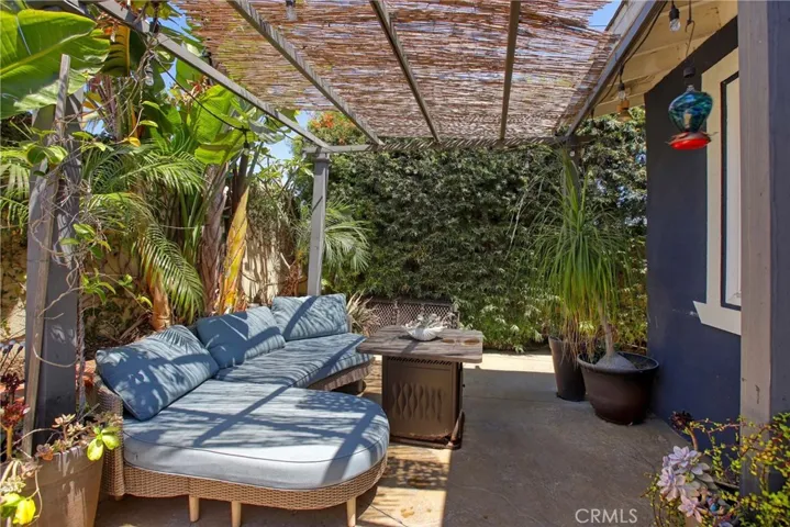 Rear sitting area