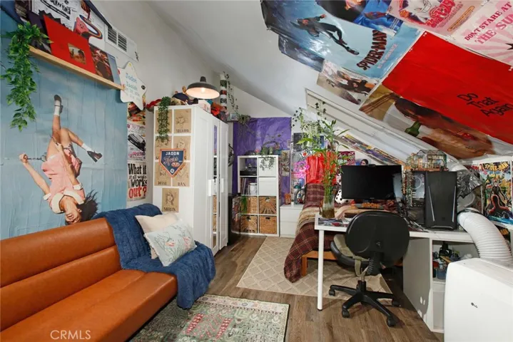 Bonus room