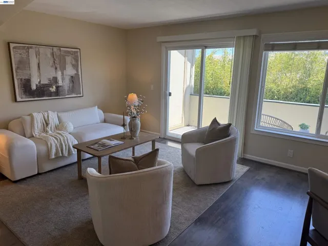 27787 Vasona Ct 13, Hayward, California 94544
