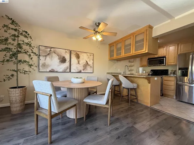 27787 Vasona Ct 13, Hayward, California 94544