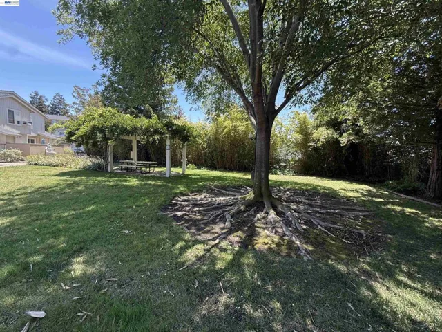 27787 Vasona Ct 13, Hayward, California 94544