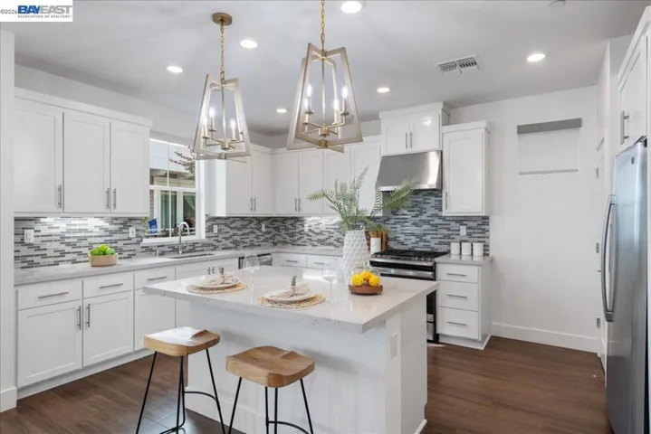 37408 Watersail Way, Newark, California 94560