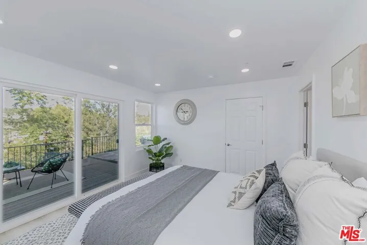 1832 Burnell Drive, Los Angeles, California 90065