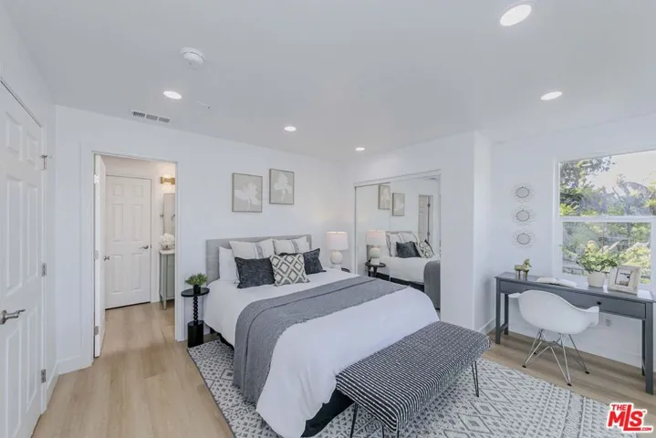 1832 Burnell Drive, Los Angeles, California 90065