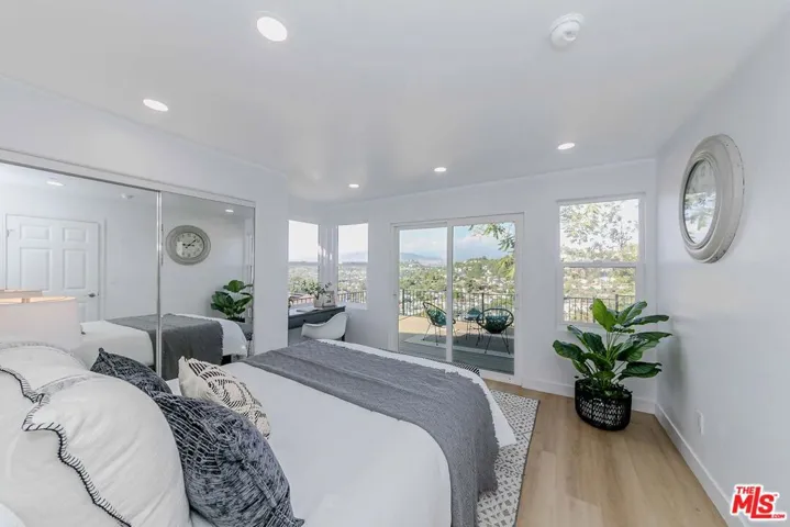 1832 Burnell Drive, Los Angeles, California 90065