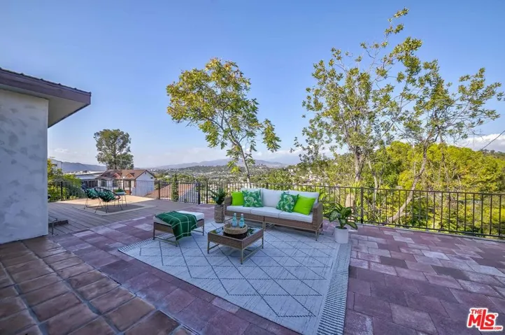 1832 Burnell Drive, Los Angeles, California 90065