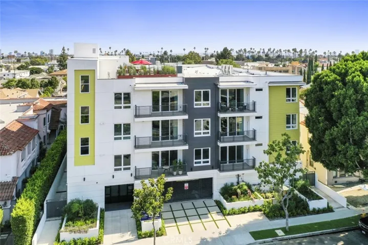 5820 La Mirada Avenue 401, Hollywood, California 90038