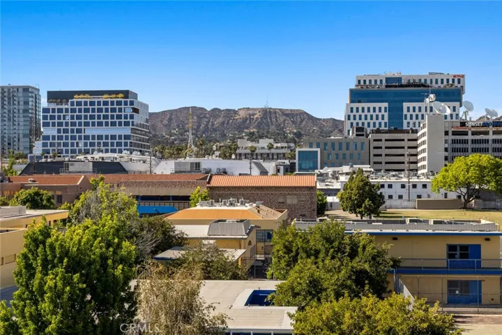 5820 La Mirada Avenue 401, Hollywood, California 90038