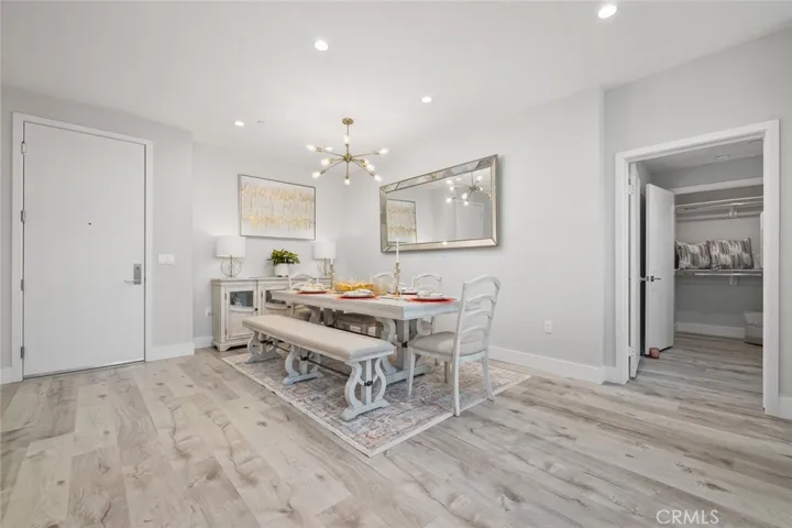 5820 La Mirada Avenue 401, Hollywood, California 90038
