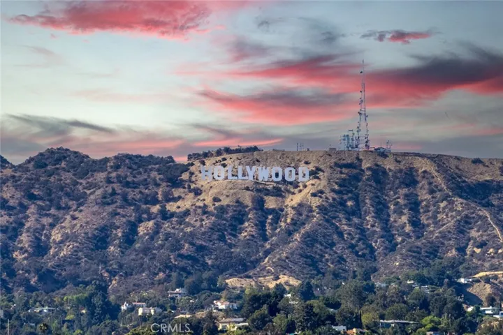 5820 La Mirada Avenue 401, Hollywood, California 90038