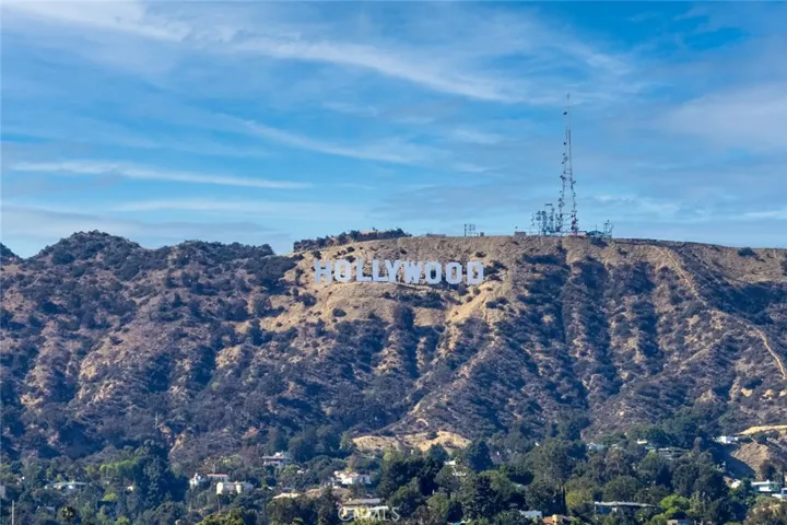 5820 La Mirada Avenue 401, Hollywood, California 90038