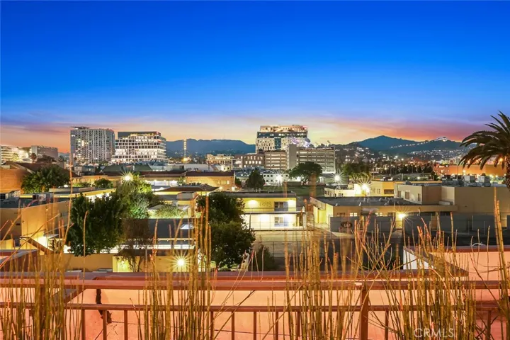 5820 La Mirada Avenue 401, Hollywood, California 90038