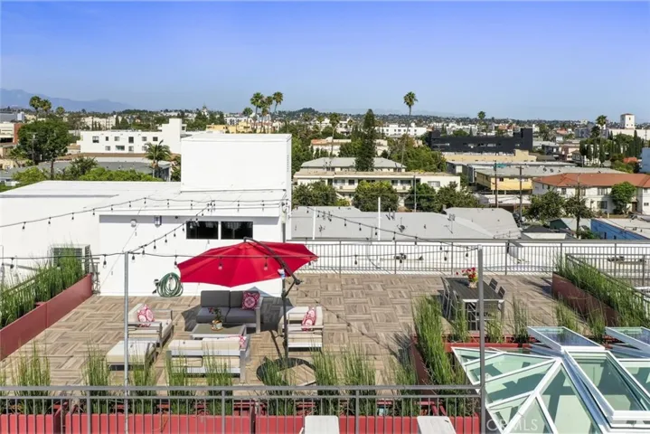 5820 La Mirada Avenue 401, Hollywood, California 90038