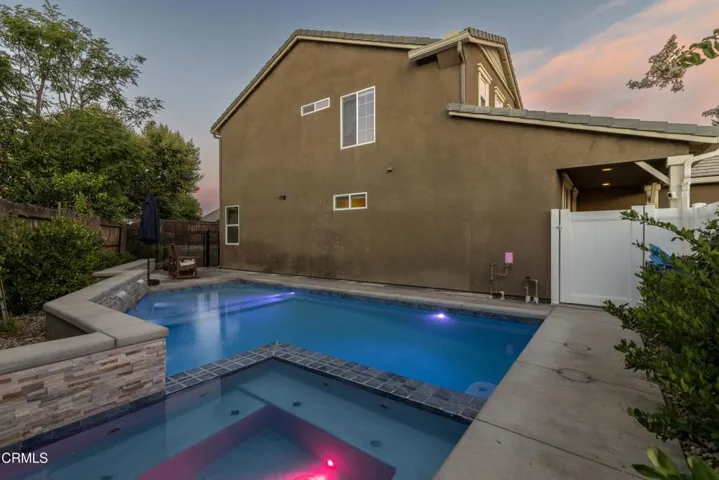 47_back_exterior_7