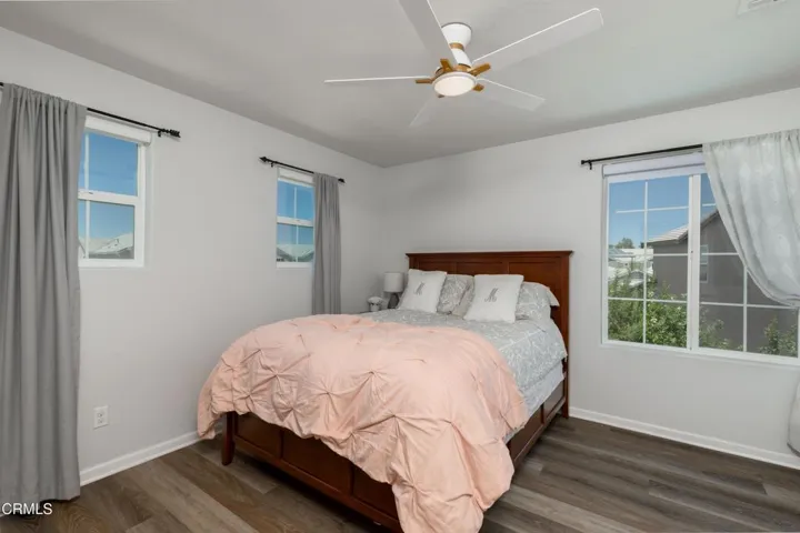34_master_bedroom_1