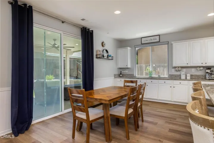 17_dining_room