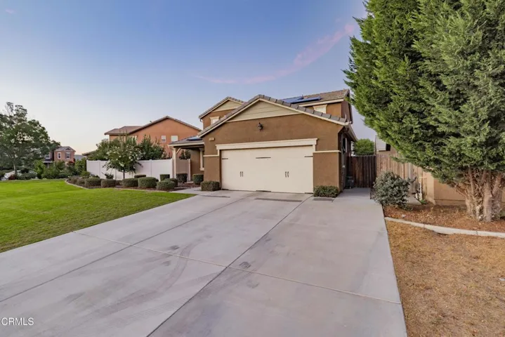 08_front_exterior_7