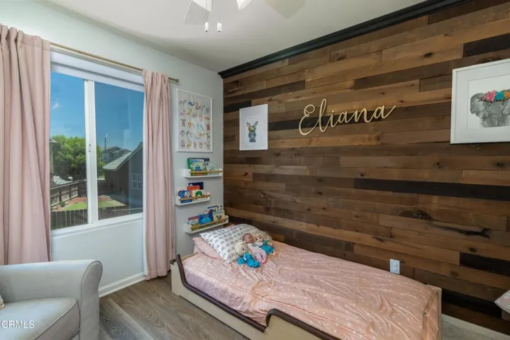 27_bedroom_3