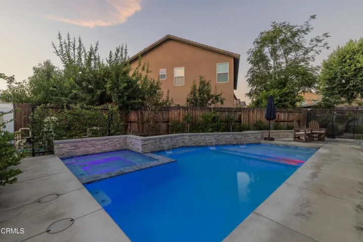 53_pool_6