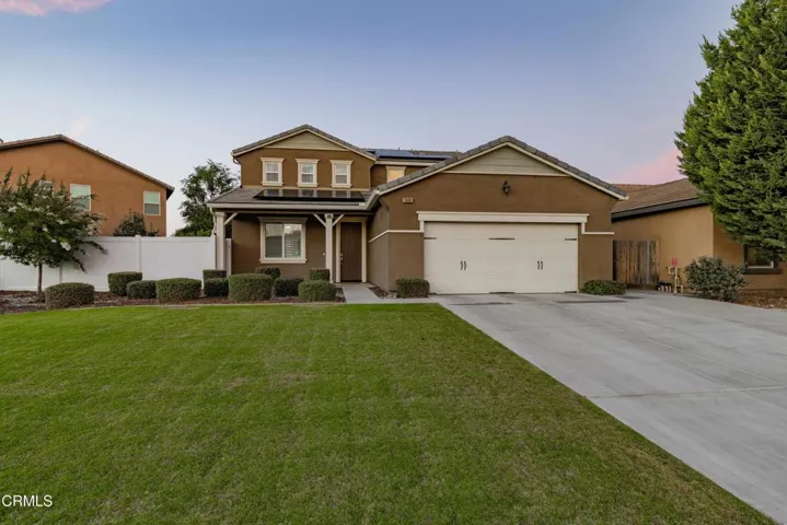 05_front_exterior_4