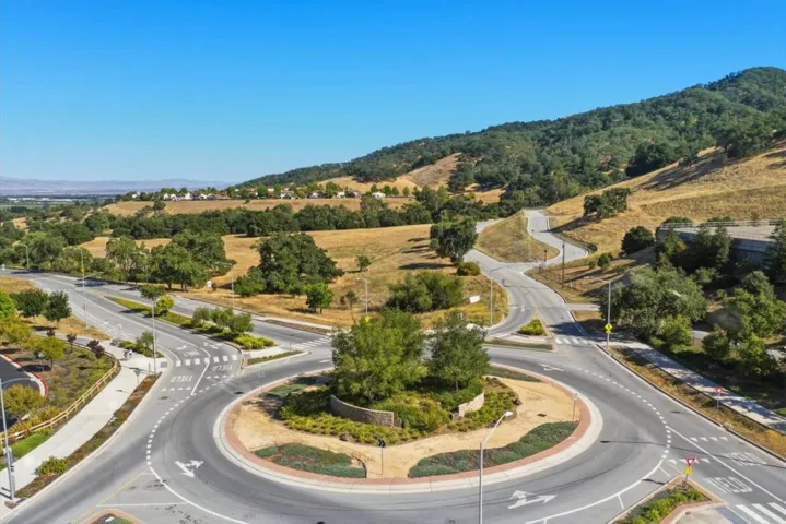 6389 Laguna Seca Lane, Gilroy, California 95020